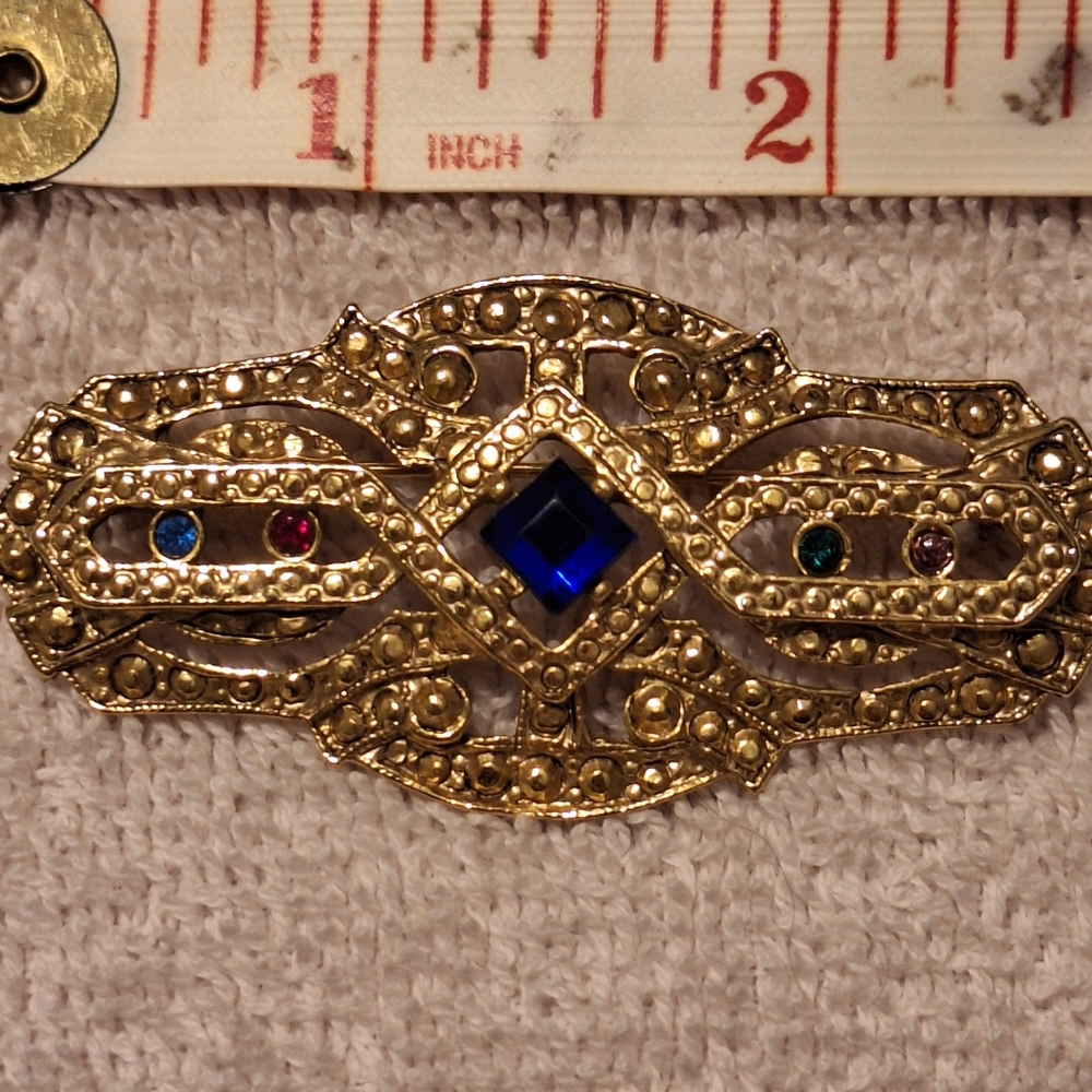 Vintage Gold Brooch with a Blue Gemstone Centerpiece. - Picture 8 of 8